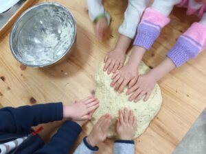 Universul spiridusilor gradinita (3)